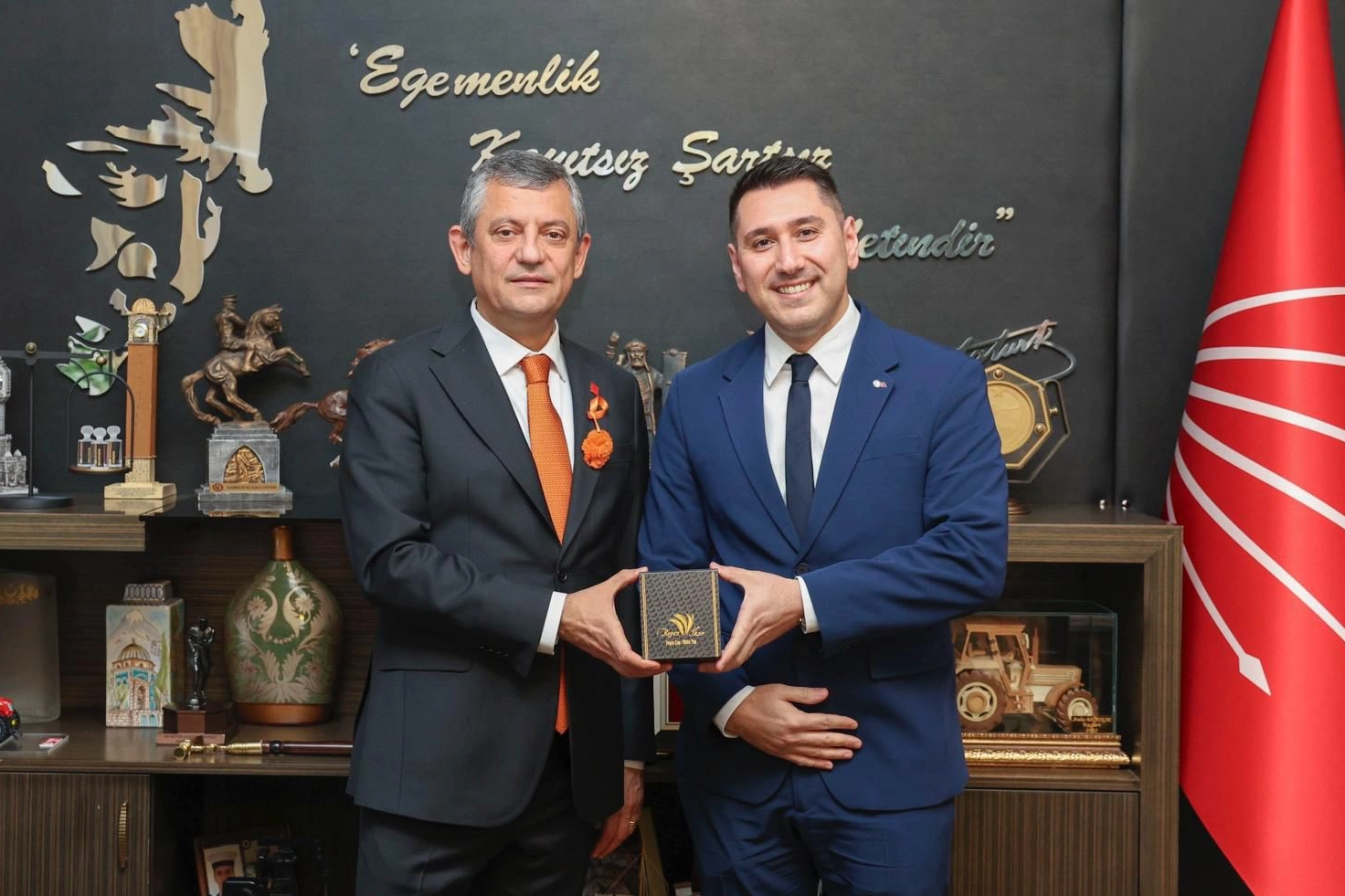 New York’ta yaşayan başarılı Türk iş insanı Deniz Karafazlı, Türkiye