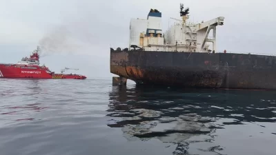 Ulaştırma ve Altyapı Bakanlığı, Karadeniz açıklarında patlama sonrası yangın çıkan