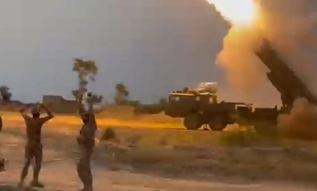 Suriye’nin başkenti Şam’a füze saldırısı yapıldı. 3 katlı bina hedef