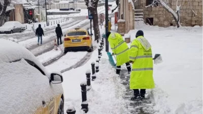 Gaziantep Büyükşehir Belediyesi, kent genelinde etkili olan kar yağışı nedeniyle