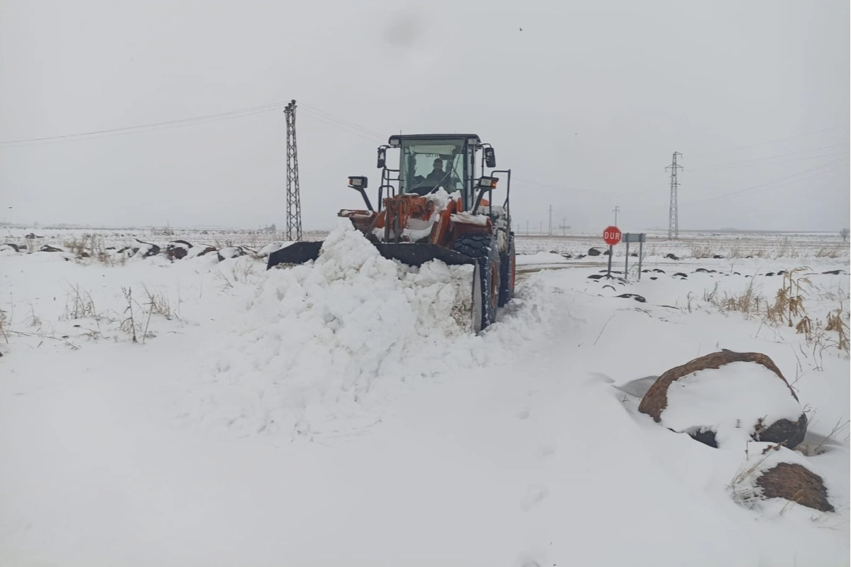 Son yılların en etkili kar yağışının yaşandığı Şanlıurfa’da, Büyükşehir Belediyesi